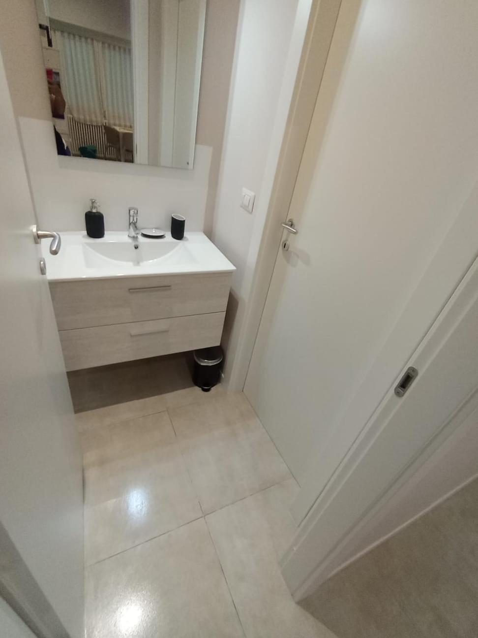 Gambara Metro Apartment Milano Eksteriør billede